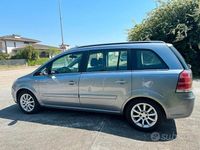 Usata Opel Zafira Cosmo 120 CV (88 kW) 2006 Argento Monovolume