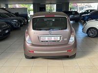 Usata Lancia Ypsilon 60 CV (44 kW) 2010 Beige Utilitaria