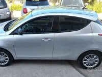 Usata Lancia Ypsilon 69 CV (50 kW) 2013 Grigio Utilitaria