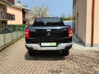 usata Mitsubishi L200 2.4d 181 CV 4WD Automatic Diamond N1