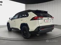 Usata Toyota RAV4 Hybrid Style 218 CV (160 kW) 2022 Black & white SUV