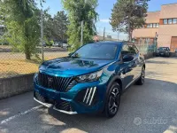Usata Peugeot 2008 Allure 136 CV (100 kW) 2025 Blu metallizzato SUV