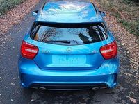 Usata Mercedes A200 Premium 136 CV (100 kW) 2015 Blu Berlina