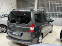 Usata Ford Tourneo Courier Sport 75 CV (55 kW) 2019 Grigio Monovolume