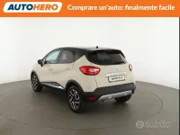 Usata Renault Captur 90 CV (66 kW) 2015 Beige SUV