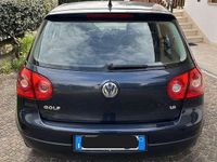 Usata VW Golf V 102 CV (75 kW) 2007 Blu/azzurro Berlina