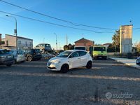 Usata Lancia Ypsilon Gold 85 CV (62 kW) 2015 Bianco Utilitaria