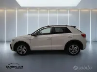 Usata VW T-Roc R-line 116 CV (85 kW) 2023 Beige SUV