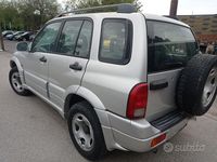 Usata Suzuki Grand Vitara 109 CV (80 kW) 2002 Grigio SUV
