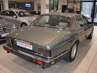 Usata Jaguar XJ40 Sovereign 222 CV (163 kW) 1990 Grigio Berlina