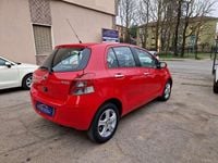 Usata Toyota Yaris Sol 101 CV (74 kW) 2011 Rosso Utilitaria