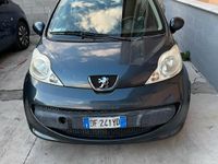 Usata Peugeot 107 68 CV (50 kW) 2007 Utilitaria