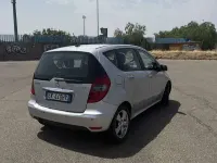 Usata Mercedes A200 Premium 140 CV (102 kW) 2011 Grigio Utilitaria
