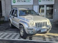 Usata Jeep Cherokee Sport 149 CV (109 kW) 2004 Grigio SUV