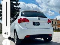 Usata Kia Venga 90 CV (66 kW) 2015 Bianco Utilitaria