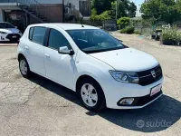 Usata Dacia Sandero Comfort 75 CV (55 kW) 2019 Bianco Berlina
