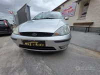 Usata Ford Focus Zetec 100 CV (73 kW) 2004 Grigio Berlina