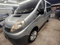 usata Opel Vivaro posti 9