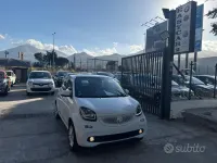 Usata Smart ForFour Passion 71 CV (52 kW) 2015 Bianco Utilitaria