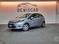 Usata Ford Fiesta Titanium 82 CV (60 kW) 2010 Grigio Utilitaria