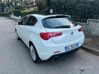 Usata Alfa Romeo Giulietta Exclusive 170 CV (125 kW) 2012 Bianco Berlina