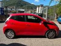 Usata Toyota Aygo 69 CV (50 kW) 2015 Rosso Utilitaria