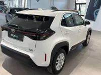 Begagnad Toyota Yaris Cross Active 116 HK (85 kW) 2025 Vit SUV