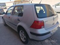 Usata VW Golf IV 90 CV (66 kW) 2000 Grigio Berlina