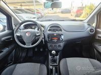 Usata Fiat Punto Lounge 75 CV (55 kW) 2015 Nero Utilitaria