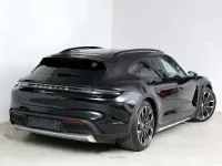Usata Porsche Taycan 4 Cross Turismo Cross Turismo 350 kW (476 CV) 2023 Nero Station wagon