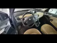 Usata Lancia Ypsilon 69 CV (50 kW) 2004 Bluazzurro Utilitaria