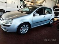 Usata VW Golf IV 105 CV (77 kW) 2005 Grigio Berlina