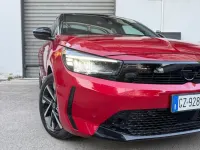 Usata Opel Corsa Edition 100 CV (73 kW) 2025 Rosso Utilitaria