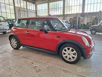 Usata Mini One D 75 CV (55 kW) 2003 Rosso Utilitaria