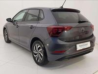 Usata VW Polo Life 95 CV (69 kW) 2023 Grigio metallizzato Utilitaria