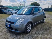 Usata Suzuki Swift GLX 92 CV (67 kW) 2005 Grigio Utilitaria