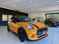 Usata Mini Cooper D 116 CV (85 kW) 2016 Arancione Utilitaria