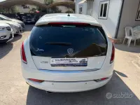 Usata Lancia Delta 120 CV (88 kW) 2014 Bianco Utilitaria