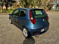 Usata Fiat Punto 100 CV (73 kW) 2004 Giallo Utilitaria