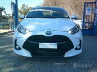Usata Toyota Yaris Hybrid 92 CV (67 kW) 2023 Bianco Berlina