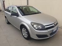 Usata Opel Astra Enjoy 101 CV (74 kW) 2006 Argento Station wagon