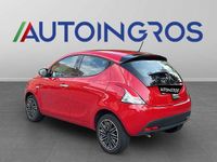 Usata Lancia Ypsilon Gold 69 CV (50 kW) 2023 Rosso amore Utilitaria