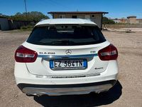 Usata Mercedes GLA200 136 CV (100 kW) 2015 Bianco SUV