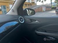 Usata Opel Adam Rocks Rocks 87 CV (63 kW) 2014 Bianco Utilitaria