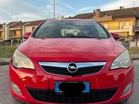 Usata Opel Astra 82 CV (60 kW) 2010 Rosso Berlina