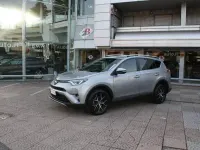 Begagnad Toyota RAV4 Hybrid Lounge 155 HK (114 kW) 2017 Grå SUV