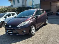 Usata Ford Fiesta Titanium 92 CV (67 kW) 2011 Rosso Berlina