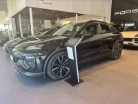 Usata Porsche Macan 144 kW (197 CV) 2024 Nero jet metallizzato SUV