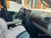 Usata Chrysler Grand Voyager 163 CV (119 kW) 2010 Nero Monovolume