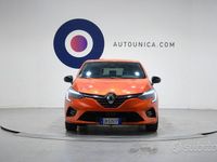 Usata Renault Clio V Techno 145 CV (106 kW) 2023 Arancione Berlina